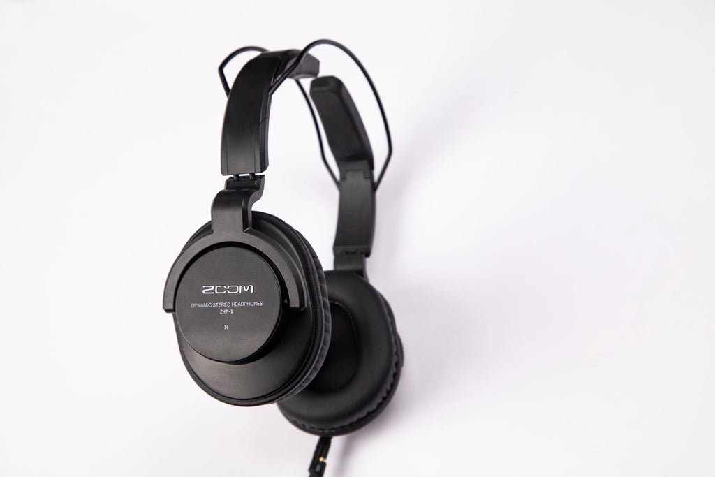 Dynamic Mic & Headphones Pack F85670
