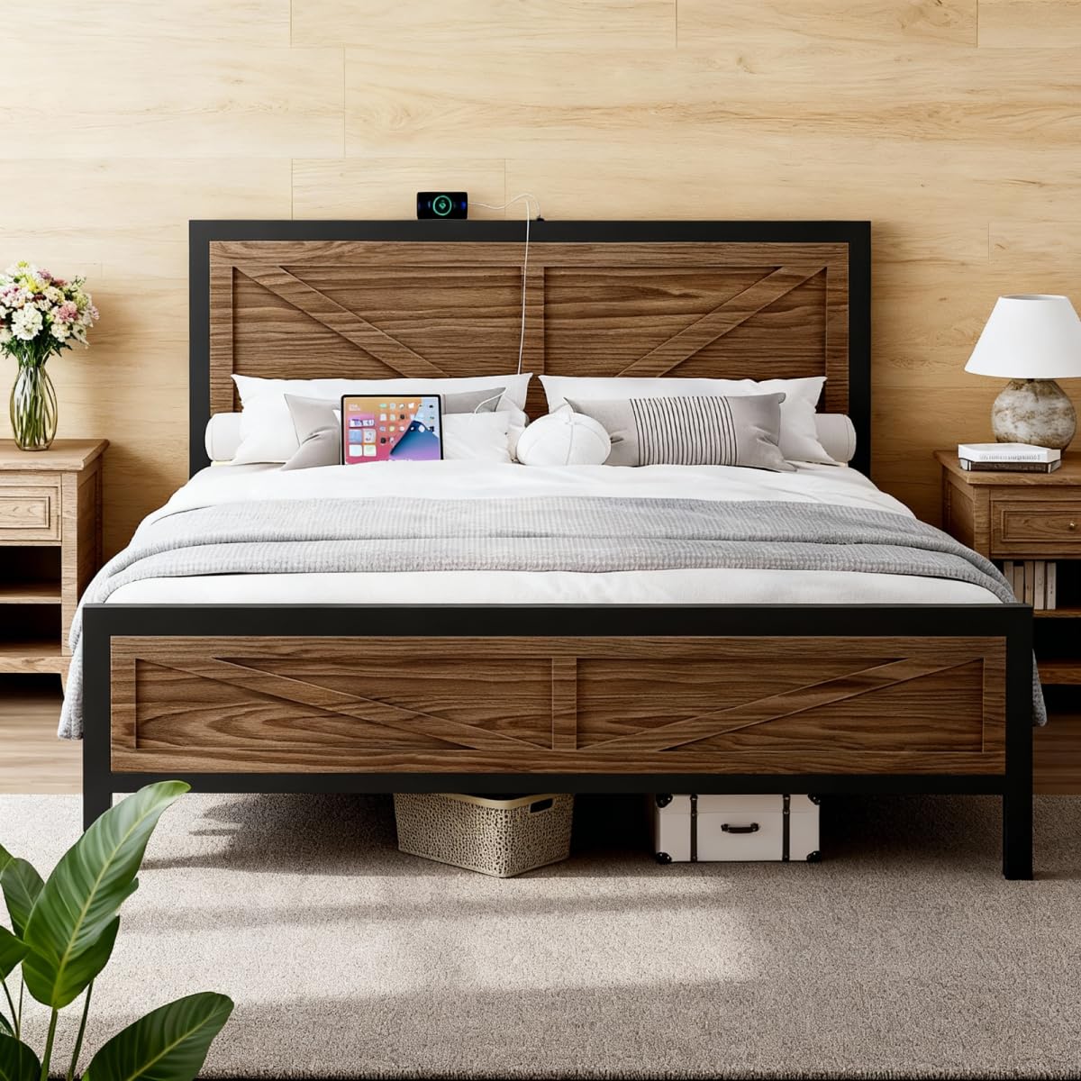 Queen Size Metal Platform Bed Frame with Storage O7908