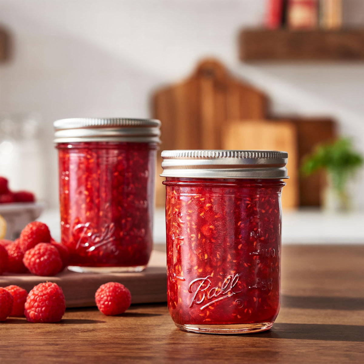 8 Glass Clear Jars with Lids & Bands Z2655
